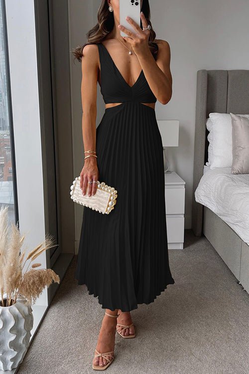Monique – The Waist-Defining Flow Dress